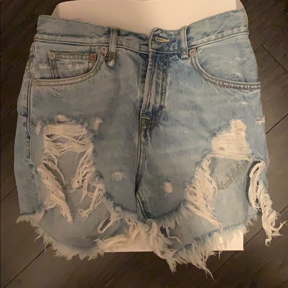 R13 Blue Shredded Slouch Shorts Size 25 - Picture 2 of 6